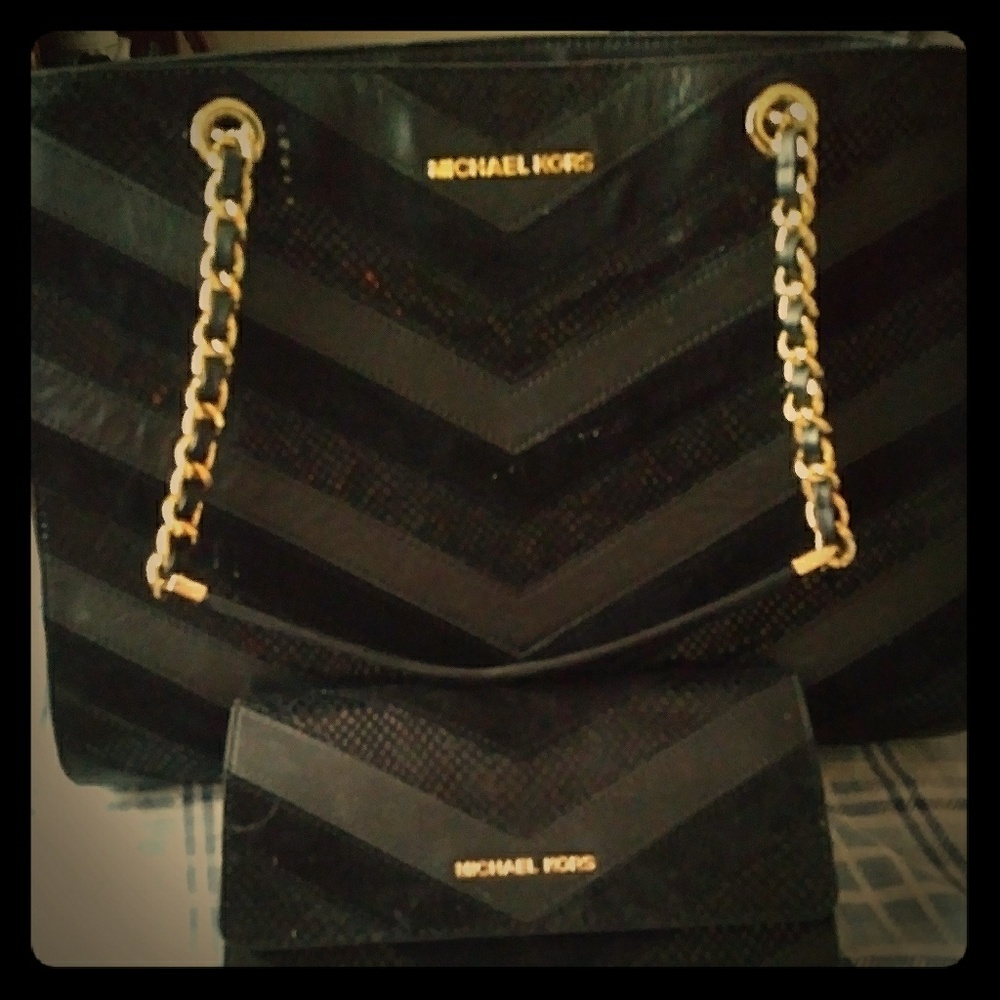 Micheal kors shoulder bag & wallet